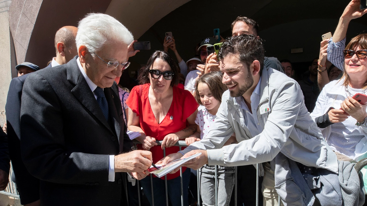 Il presidente Mattarella a Cuneo per la Festa della Liberazione (Ansa)