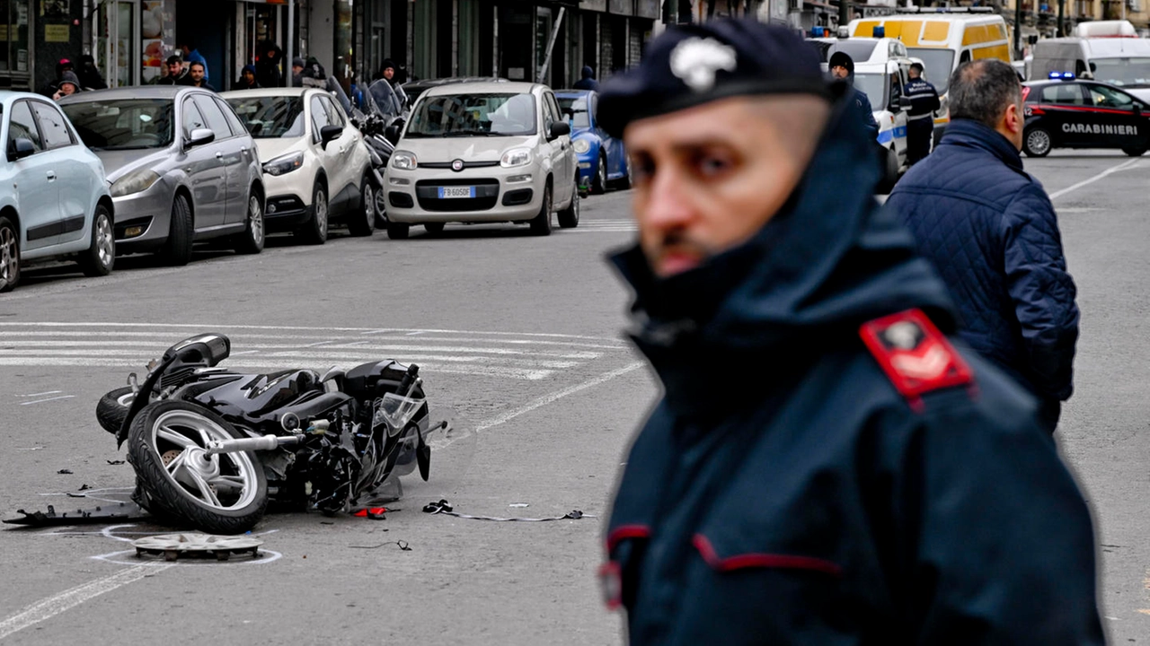 I rilievi della Polizia Municipale in corso Arnaldo Lucci  a Napoli