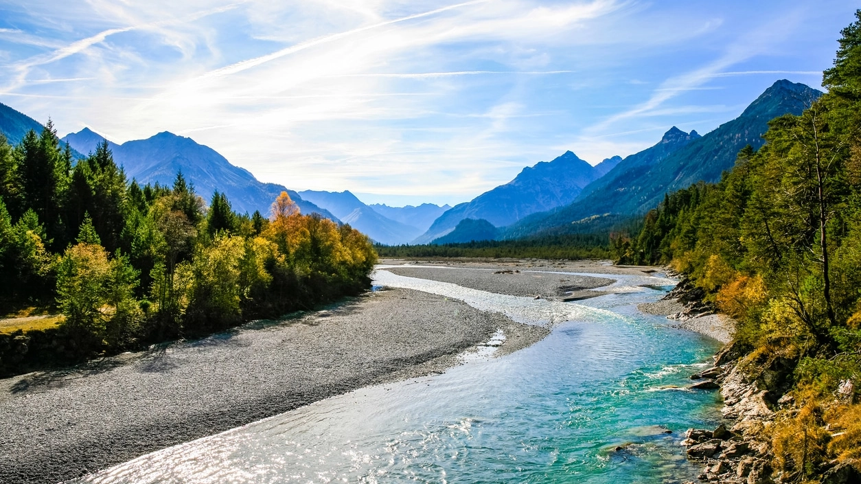 Lechriver at autumn, near Forchach, Lechtaler Alps, Tirol, Austria