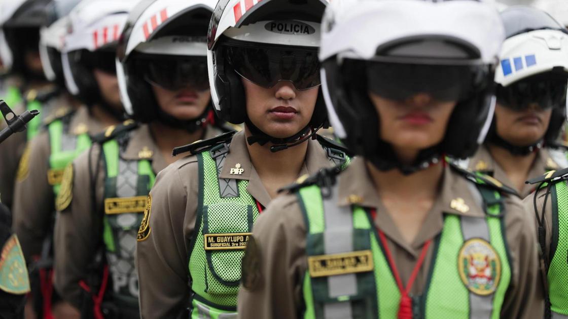 Operazione a Lima: Polizia peruviana salva 123 donne dallo sfruttamento sessuale