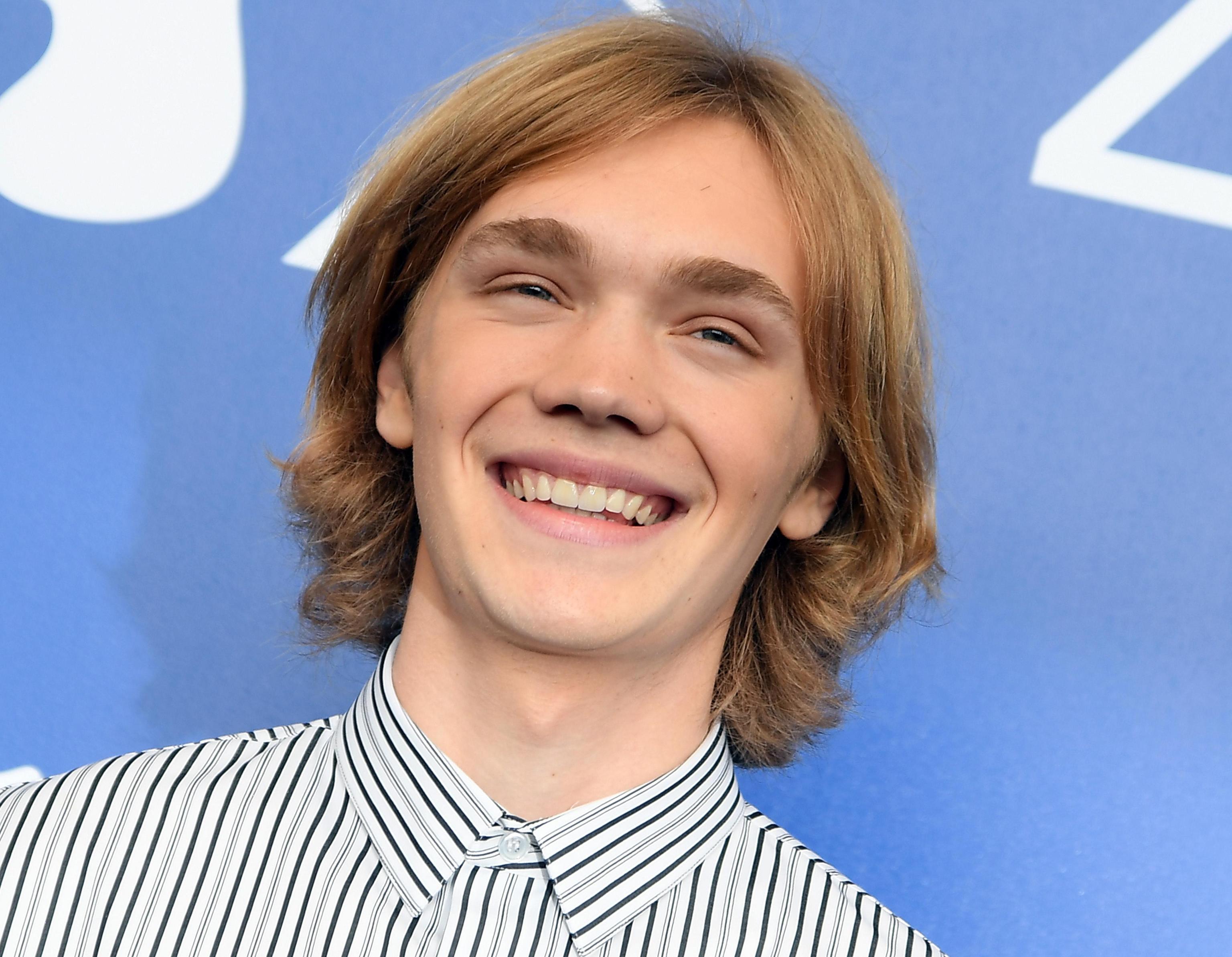 Chi è Charlie Plummer, Telemaco nel film ‘Itaca. Il ritorno’