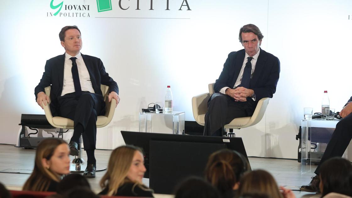 Andrea Ceccherini e José Maria Aznar a confronto con 300 giovani