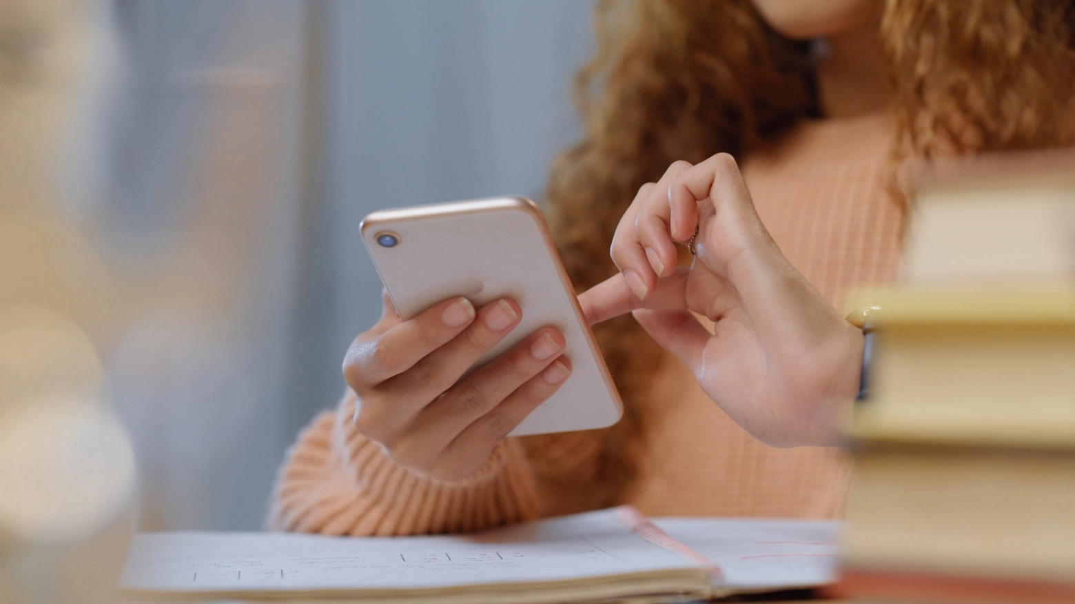 Boom di consumi nel settore di telefonia e tech