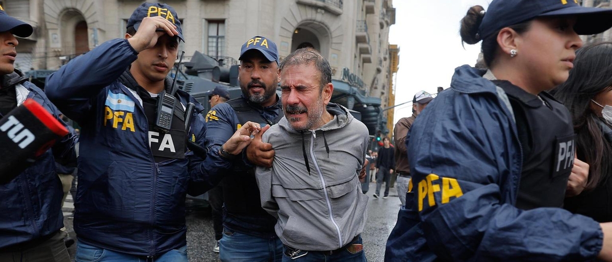 Argentina: il governo Milei denuncia per sedizione dopo proteste a favore dei pensionati