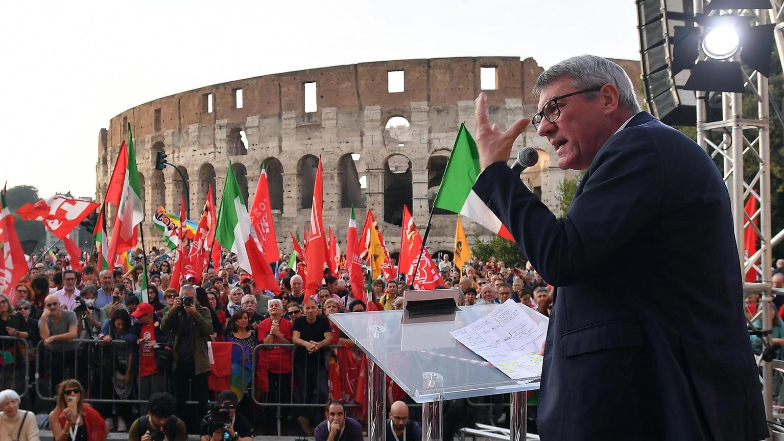 Landini, 'emergenza salariale, così il Paese va a sbattere'