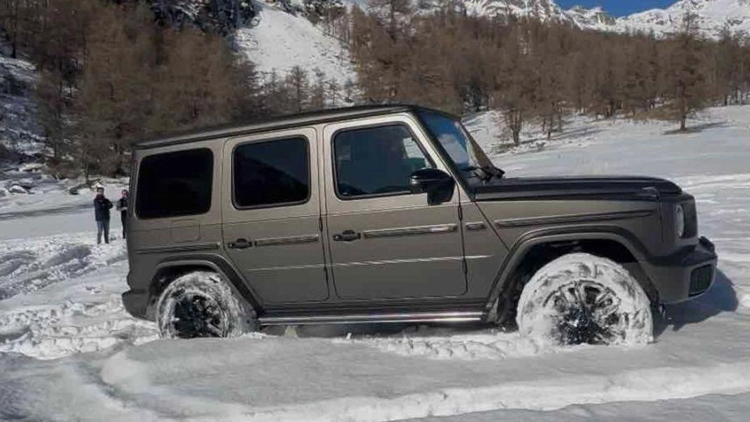 Scopri le potenzialità dei Suv Mercedes-Benz tra test drive adrenalinici e paesaggi mozzafiato del Trentino.