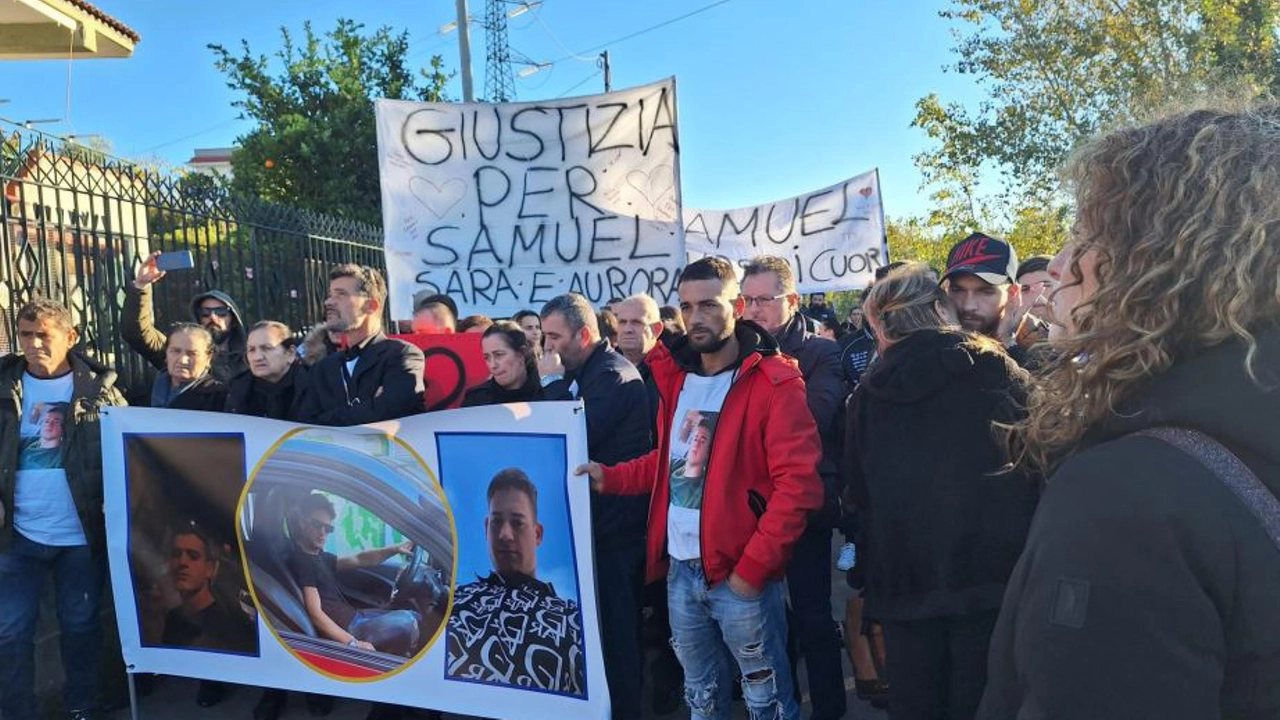 Esplosione a Ercolano, marcia silenziosa per le tre vittime