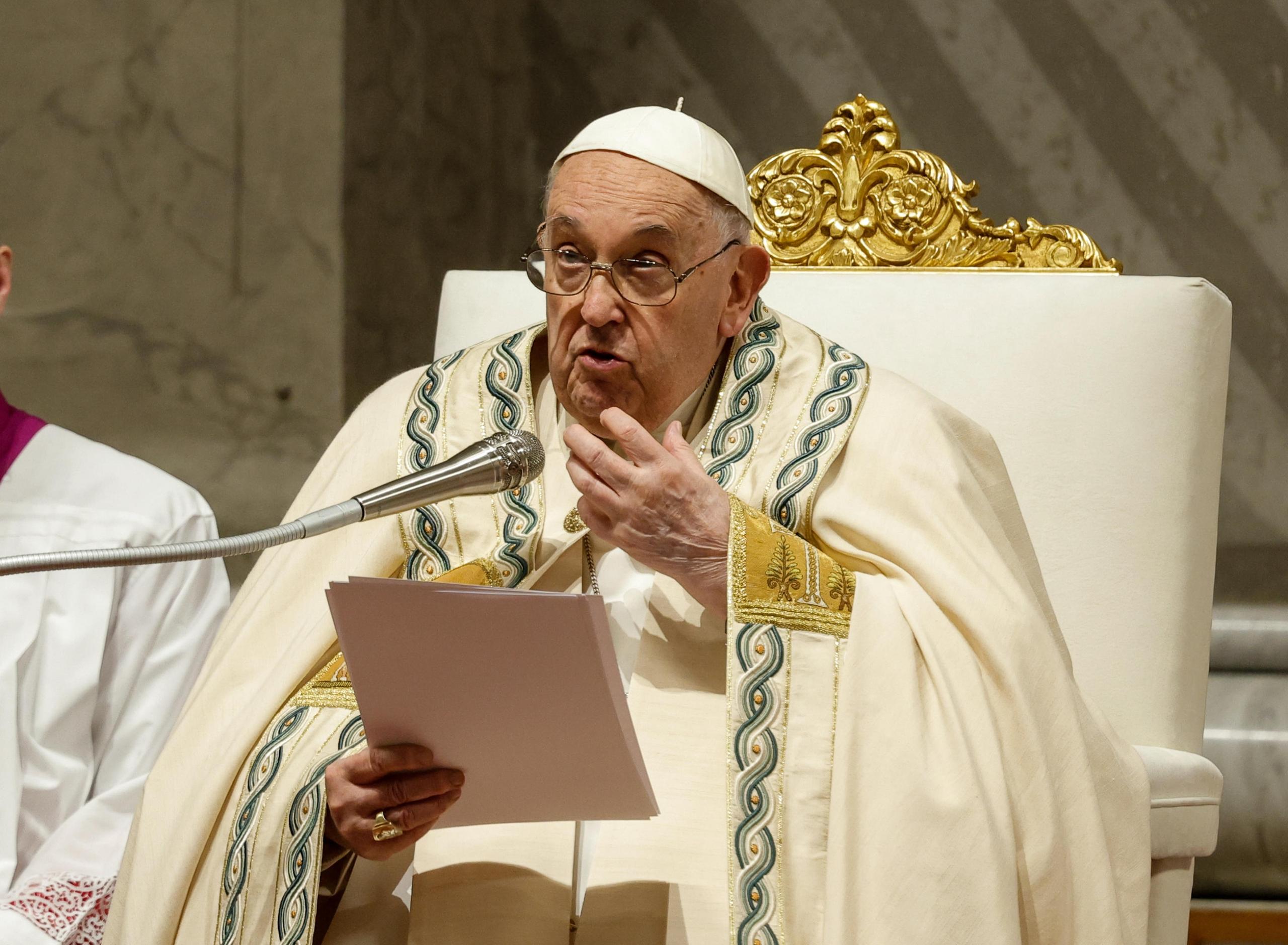 Papa Francesco Come Sta Affaticato Alla Messa Di Pasqua Con La