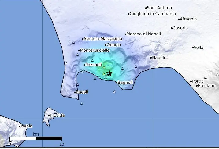 Terremoto ai Campi Flegrei: cosa è successo oggi. Scossa avvertita a Napoli. I dati Ingv