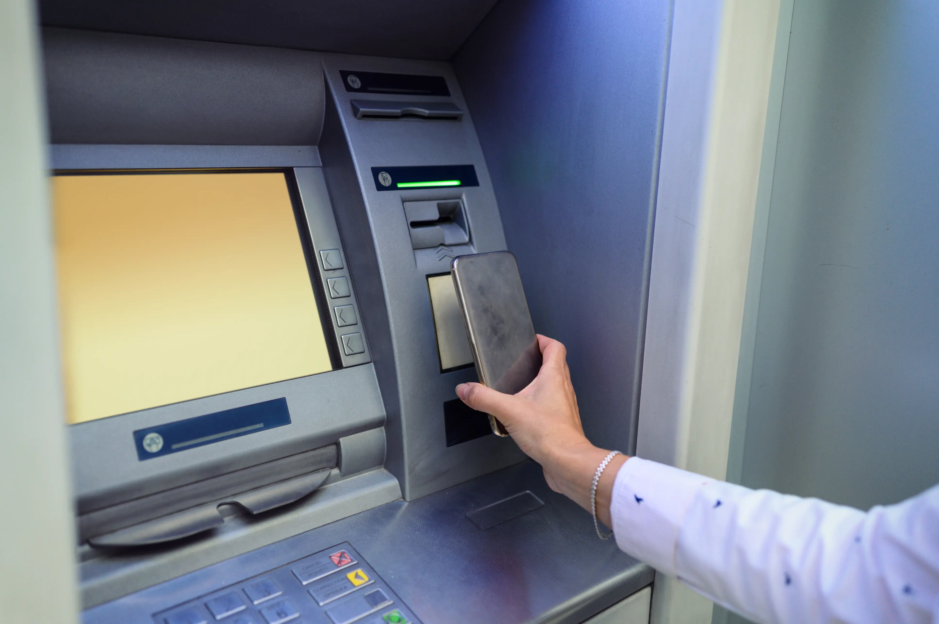 Bancomat, ATM addio? Come cambiano i prelievi allo sportello