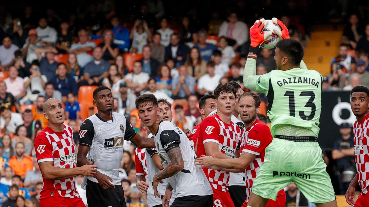 Il portiere Paulo Gazzaniga (Ansa)