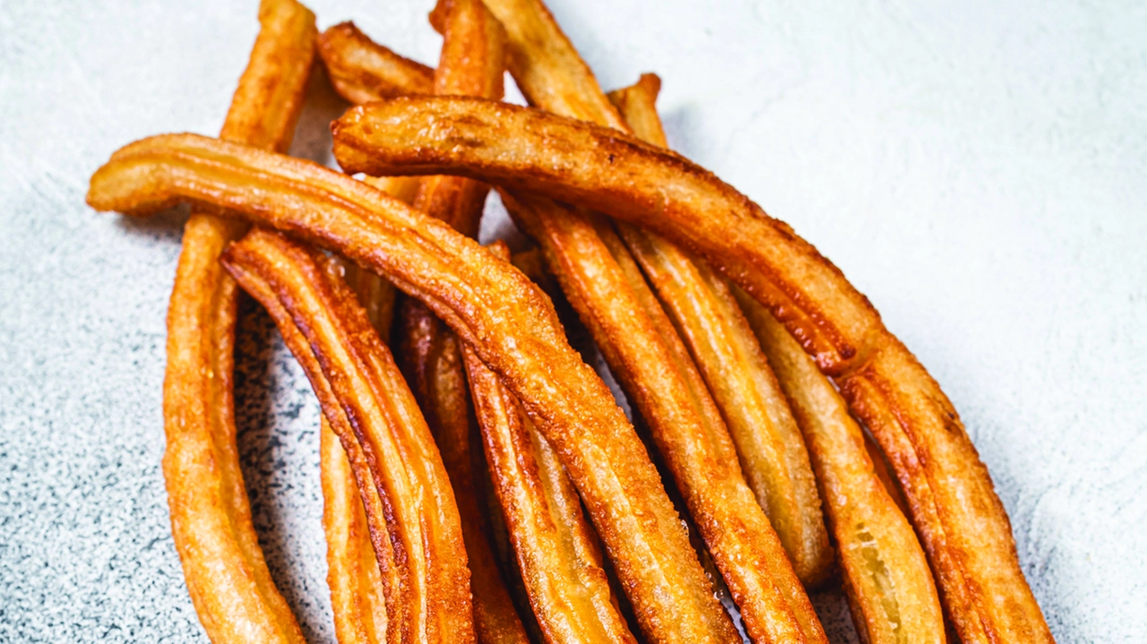 In Spagna durante il Carnevale è usanza mangiare i churros