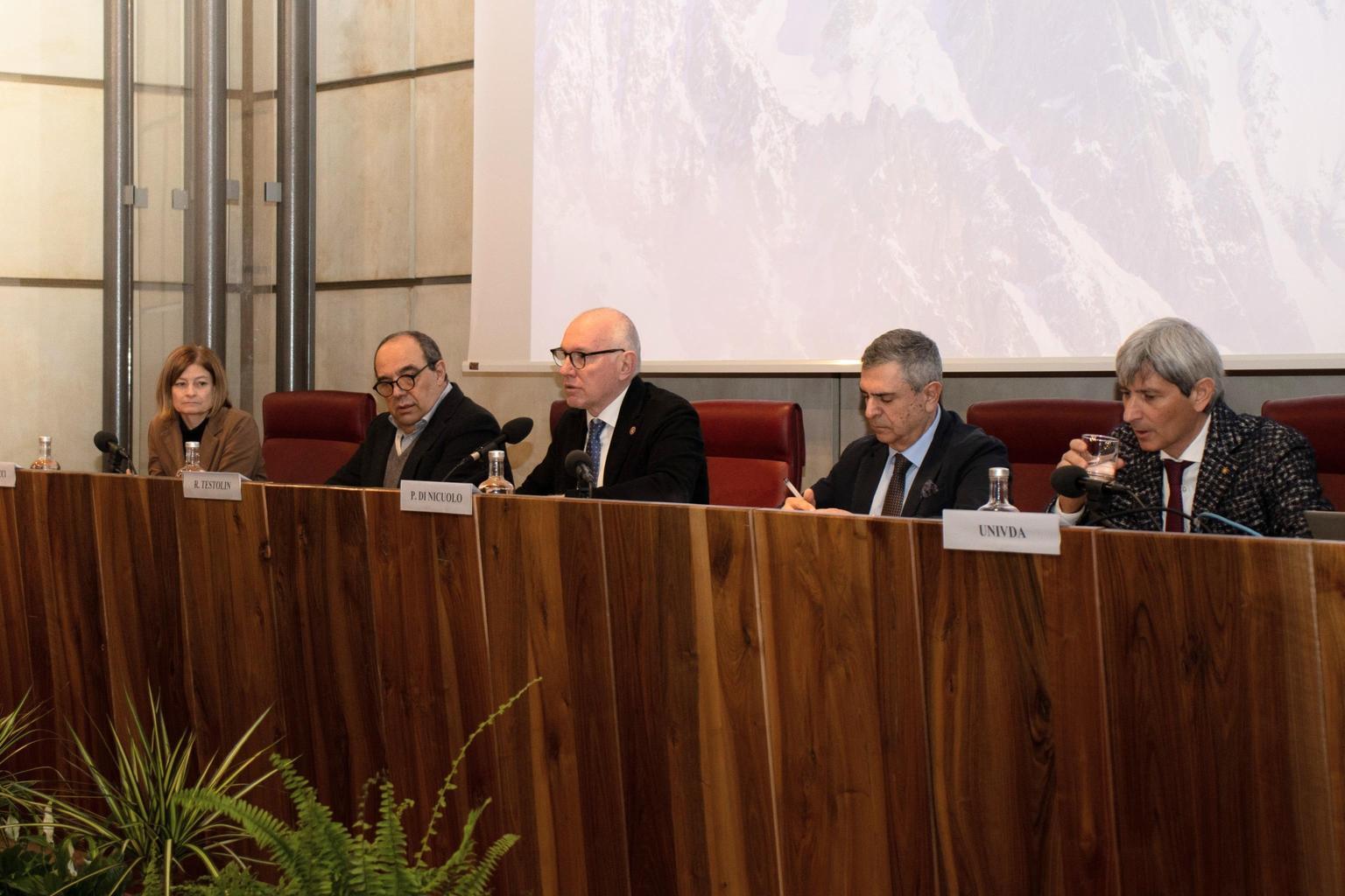 Monte Bianco: chiusura del traforo per 15 settimane da settembre a dicembre