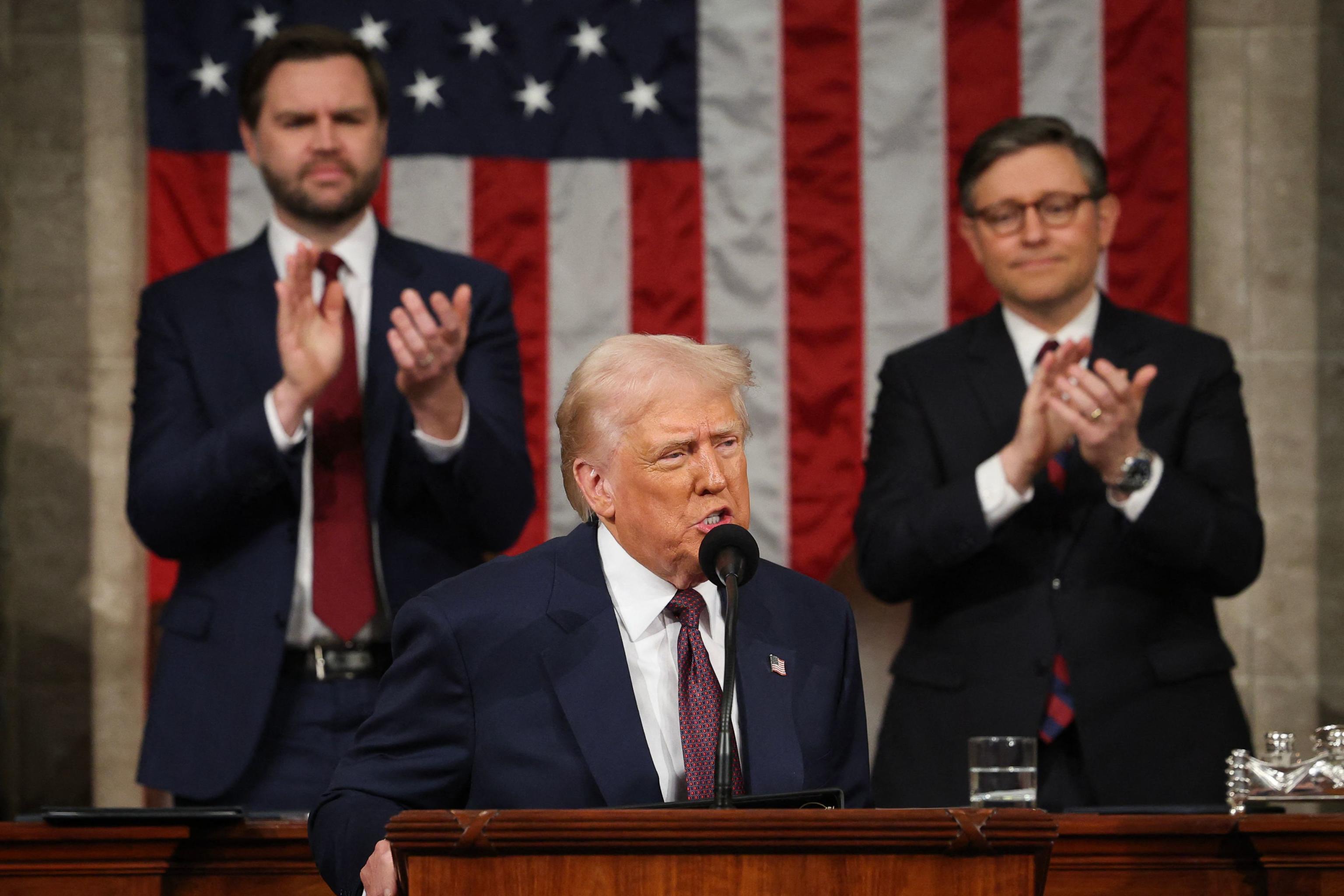 Ucraina, Trump: “Zelensky mi ha scritto, è pronto a trattare sulle terre rare”