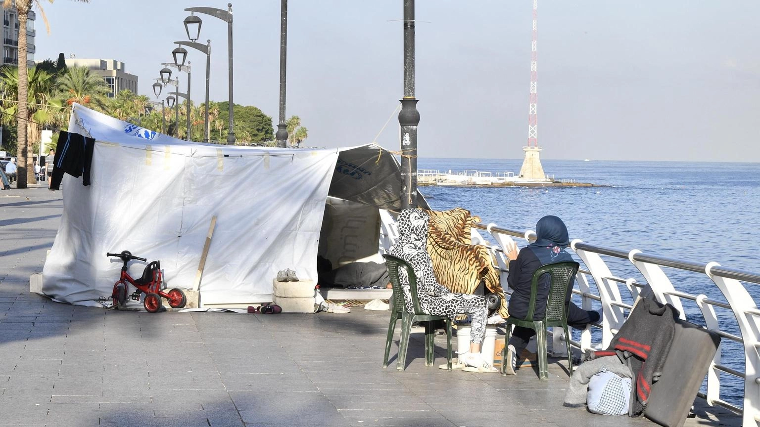 Beirut, 9 persone uccise nel raid notturno in città