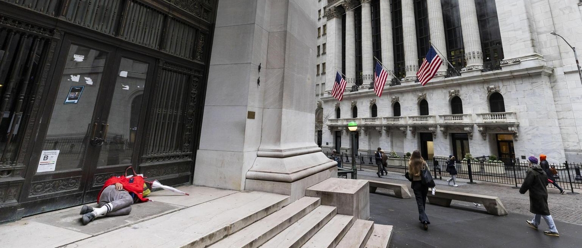 Wall Street apre in calo in attesa Fed, Dj -0,02%, Nasdaq -0,28%