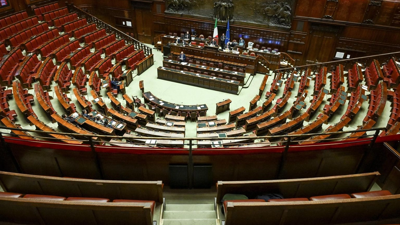 Il decreto Paesi sicuri, in esame al Senato, confluirà in un emendamento al dl Flussi che sarà in esame in...