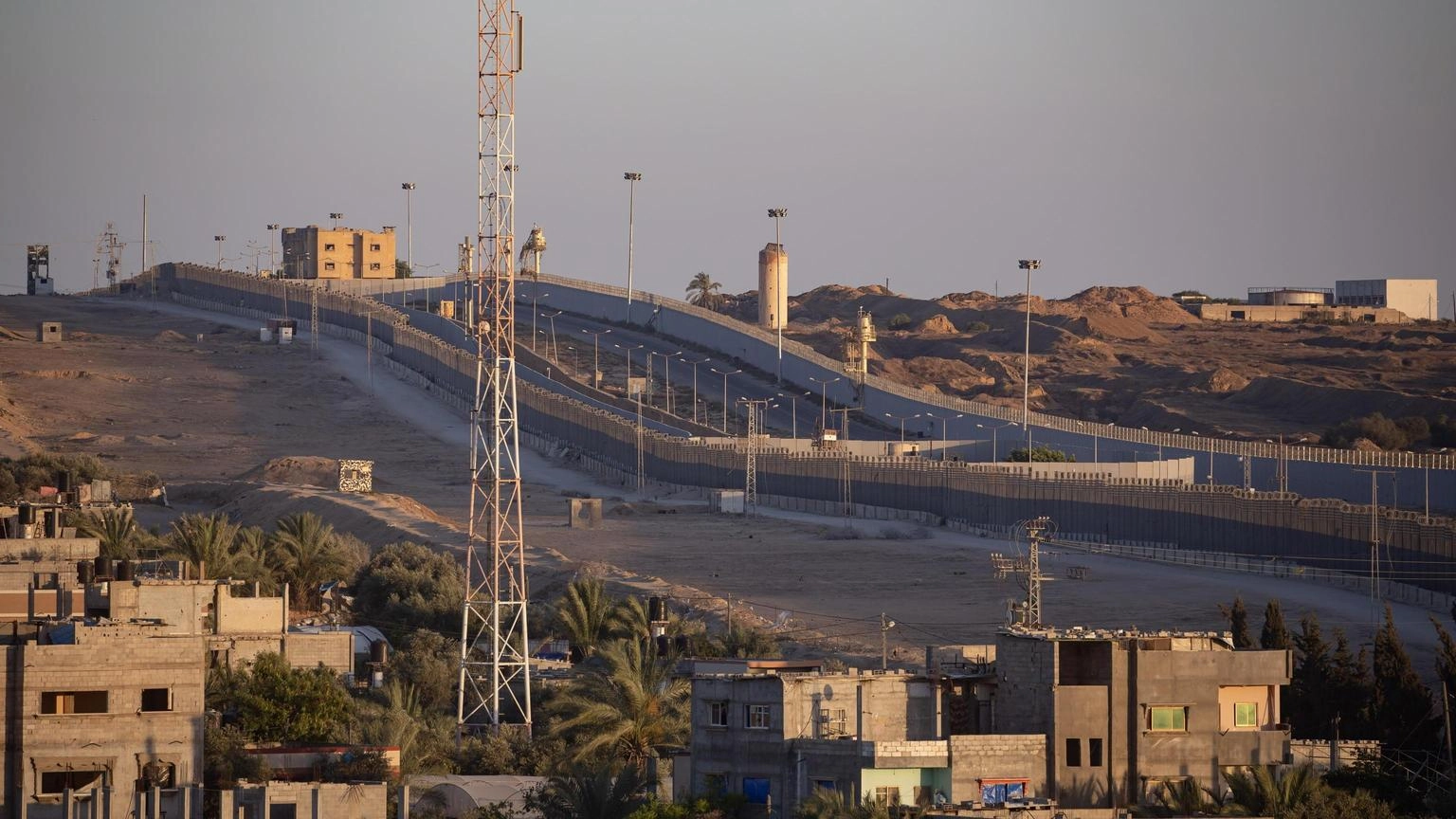 'Bibi apre al controllo estero sui passaggi sud-nord a Gaza'