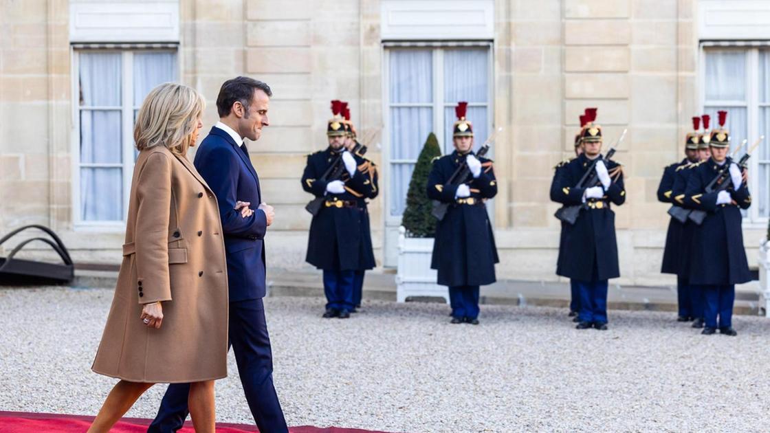 Macron annuncia 