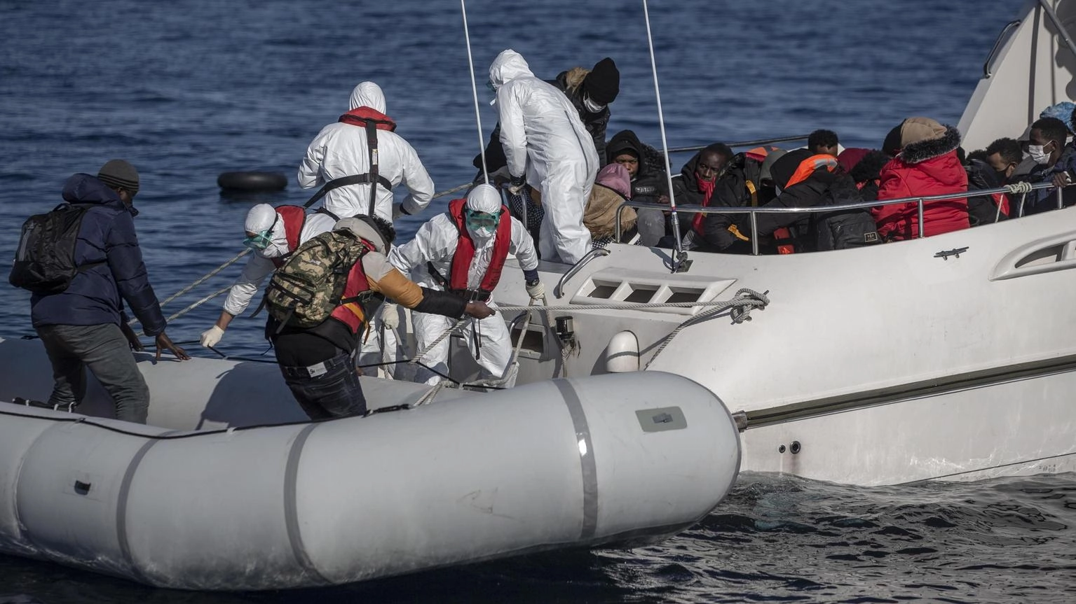 Almeno 8 migranti annegati nell'Egeo, tra cui 2 bambini