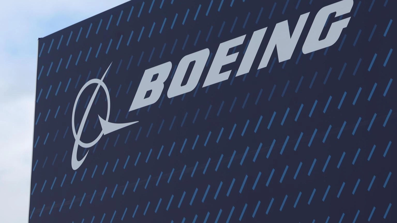 Boeing, rosso per 6,17 miliardi, 'serve un cambio culturale'