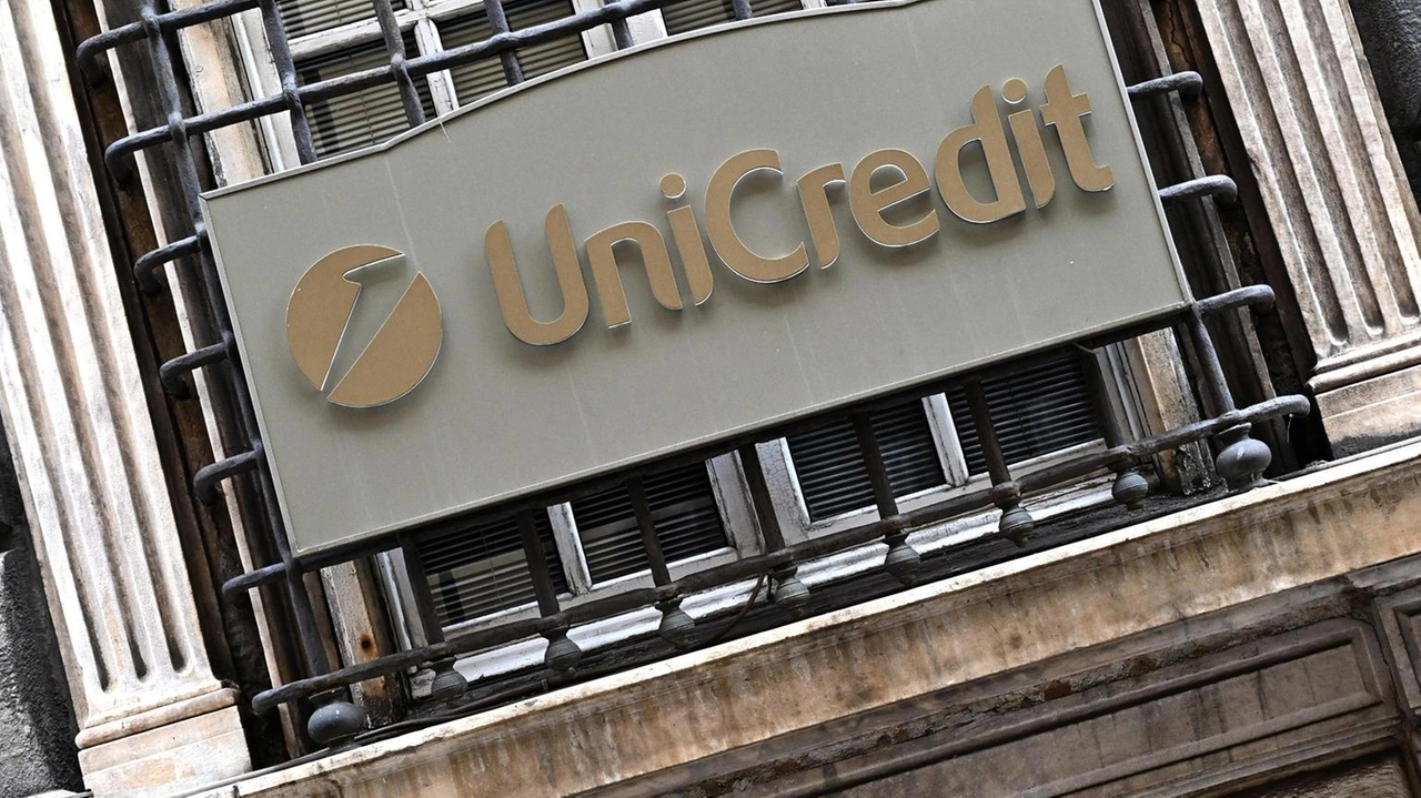 L'aggregazione tra Unicredit e Commerzbank è stata discussa nell'Eurogruppo come prova per l'Unione Bancaria.