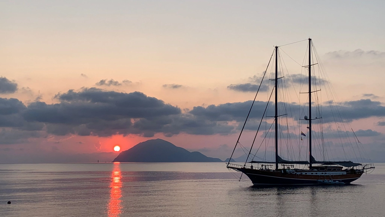 La Sicilia in barca: 3 proposte per vivere l’isola direttamente dal mare