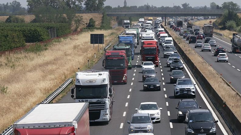 Confartigianato Trasporti chiede al governo incentivi per la transizione ecologica e digitale dell'autotrasporto.