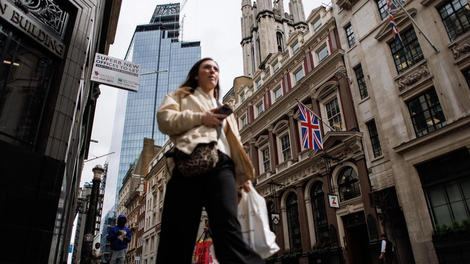 Le Borse europee chiudono ancora pesanti, Londra -2%