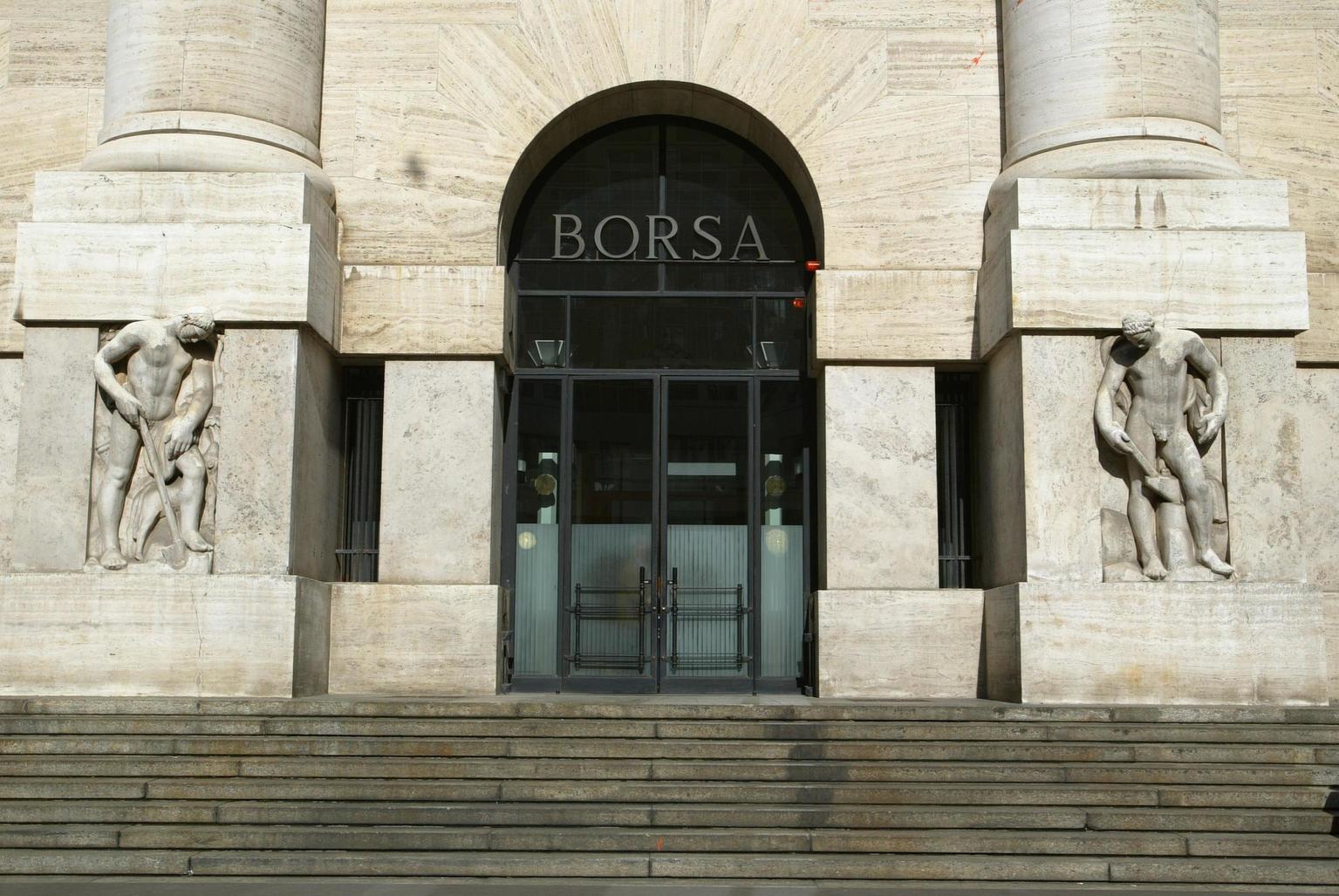 Borsa: Milano chiude in calo dello 0,39%