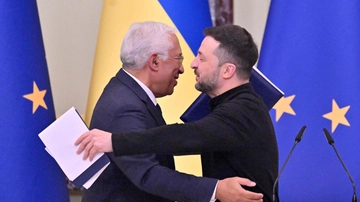 Ucraina-Russia, le condizioni di Zelensky per la tregua: solo dopo pacchetto di armi e invito Nato