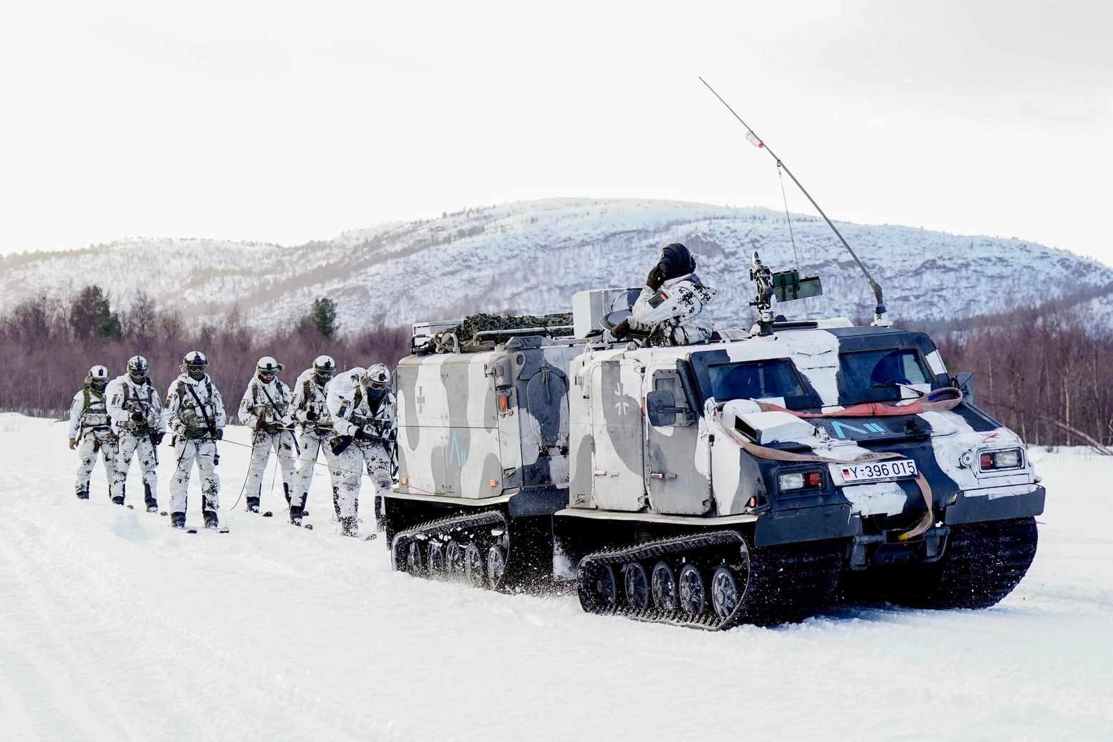 Militari tedeschi della Nato durante le esercitazioni  Nordic Response