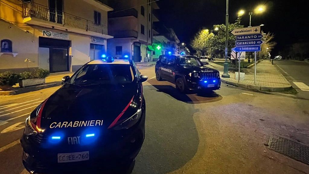 Blitz dei carabinieri a Badolato, 44 arresti