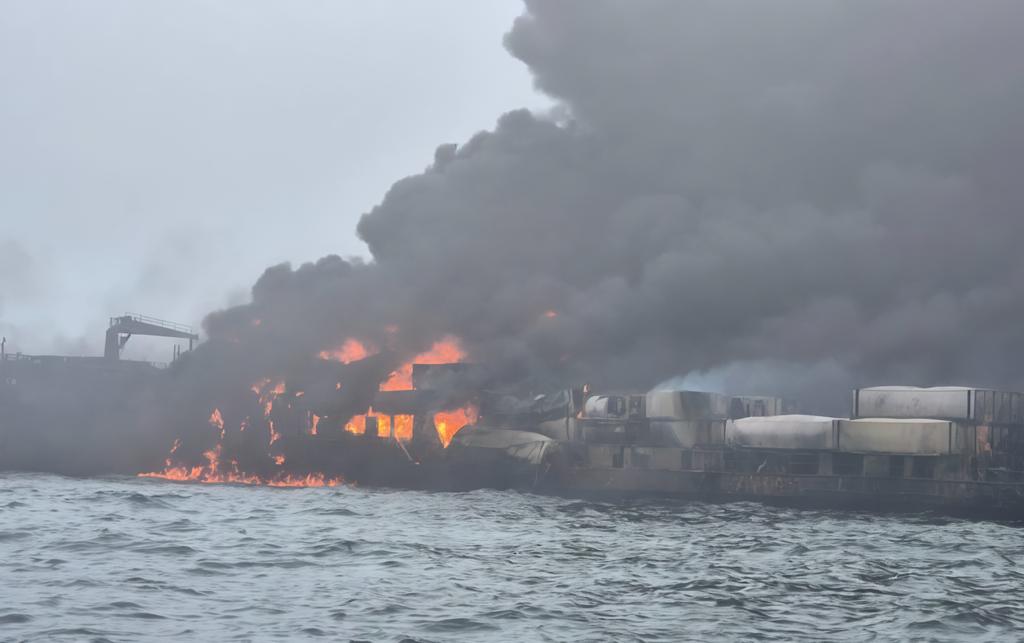 Cargo contro petroliera nel Mare del Nord. Allarme per l’ambiente