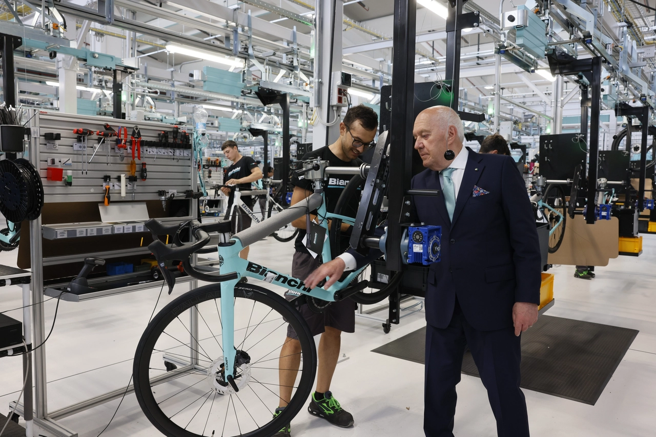 L'inaugurazione della nuova fabbrica della Bianchi a Treviglio