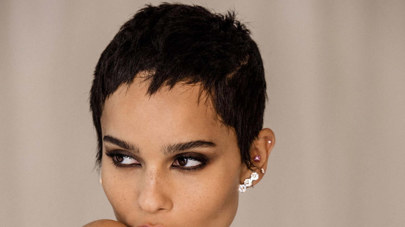 Soft crop cut, Zoë Kravitz. (ANSA)