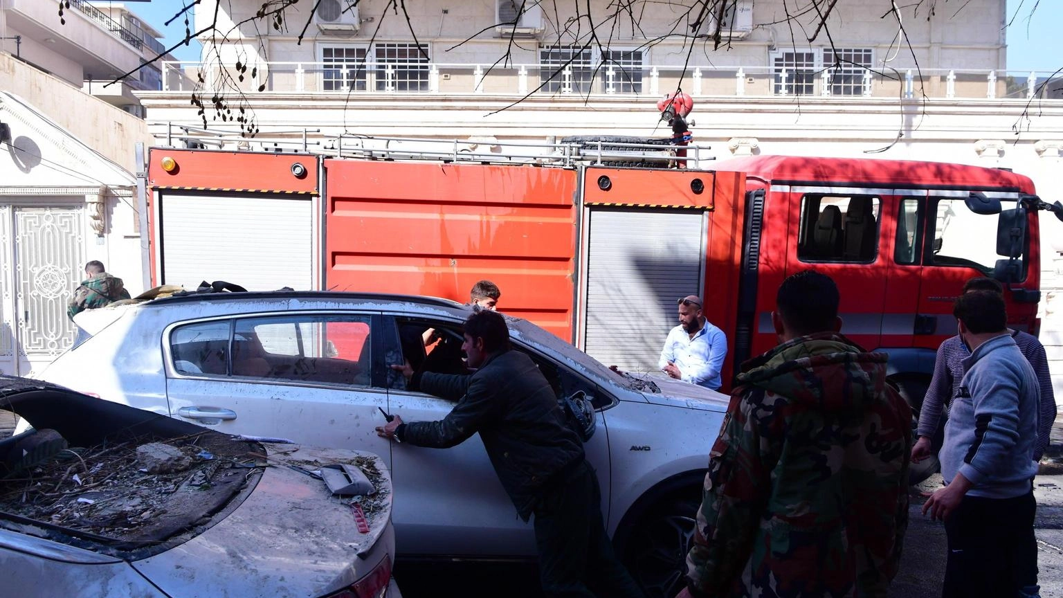 Media Teheran, a Damasco colpito un edificio ambasciata Iran