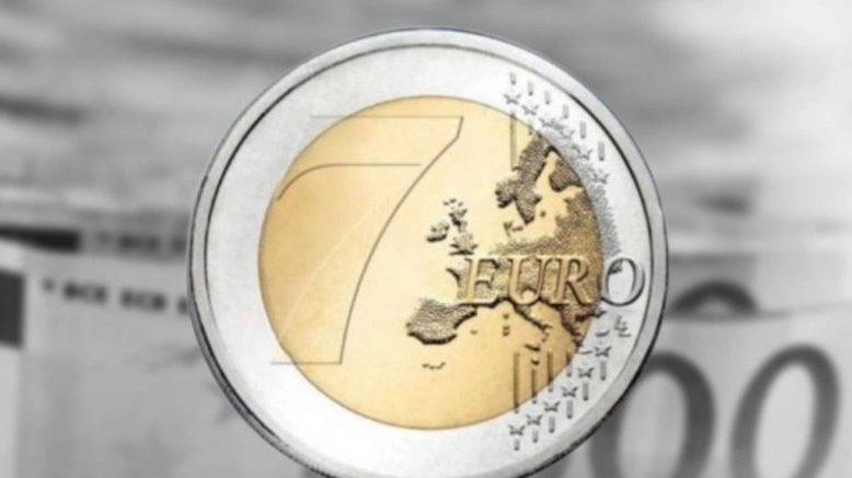 Una moneta da 7 euro dal 1° gennaio. Vera o falsa? La notizia e le foto impazzano sui social