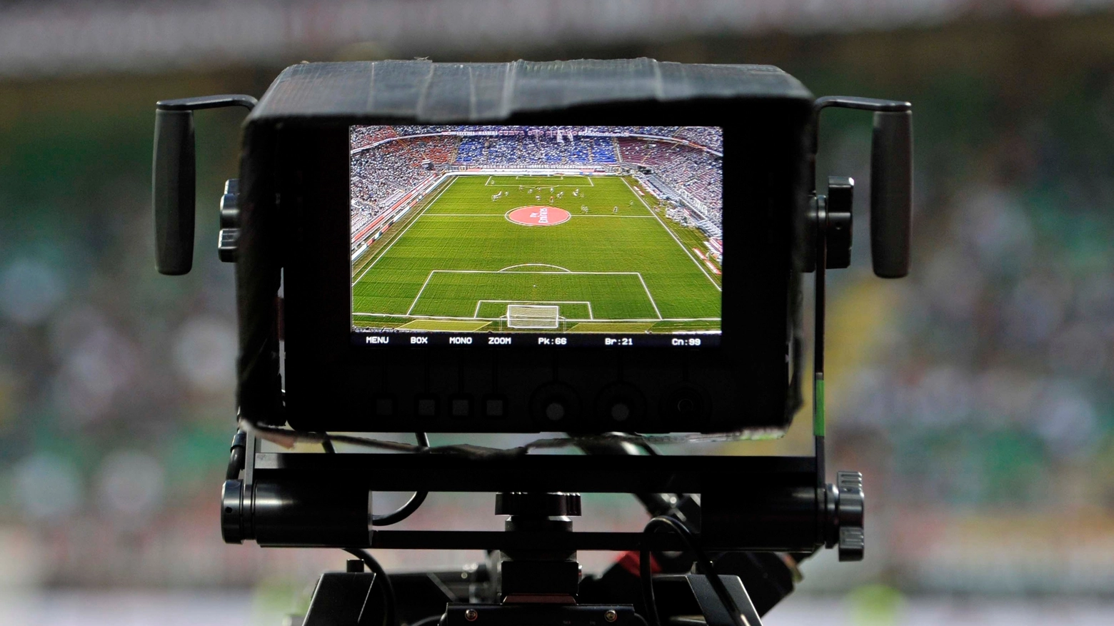 Multe in arrivano per chi guarda partite di calcio su siti streaming illegali