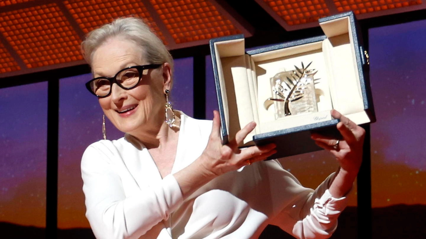 Meryl Streep, 74 anni, ieri a Cannes con la Palma d'oro d'onore