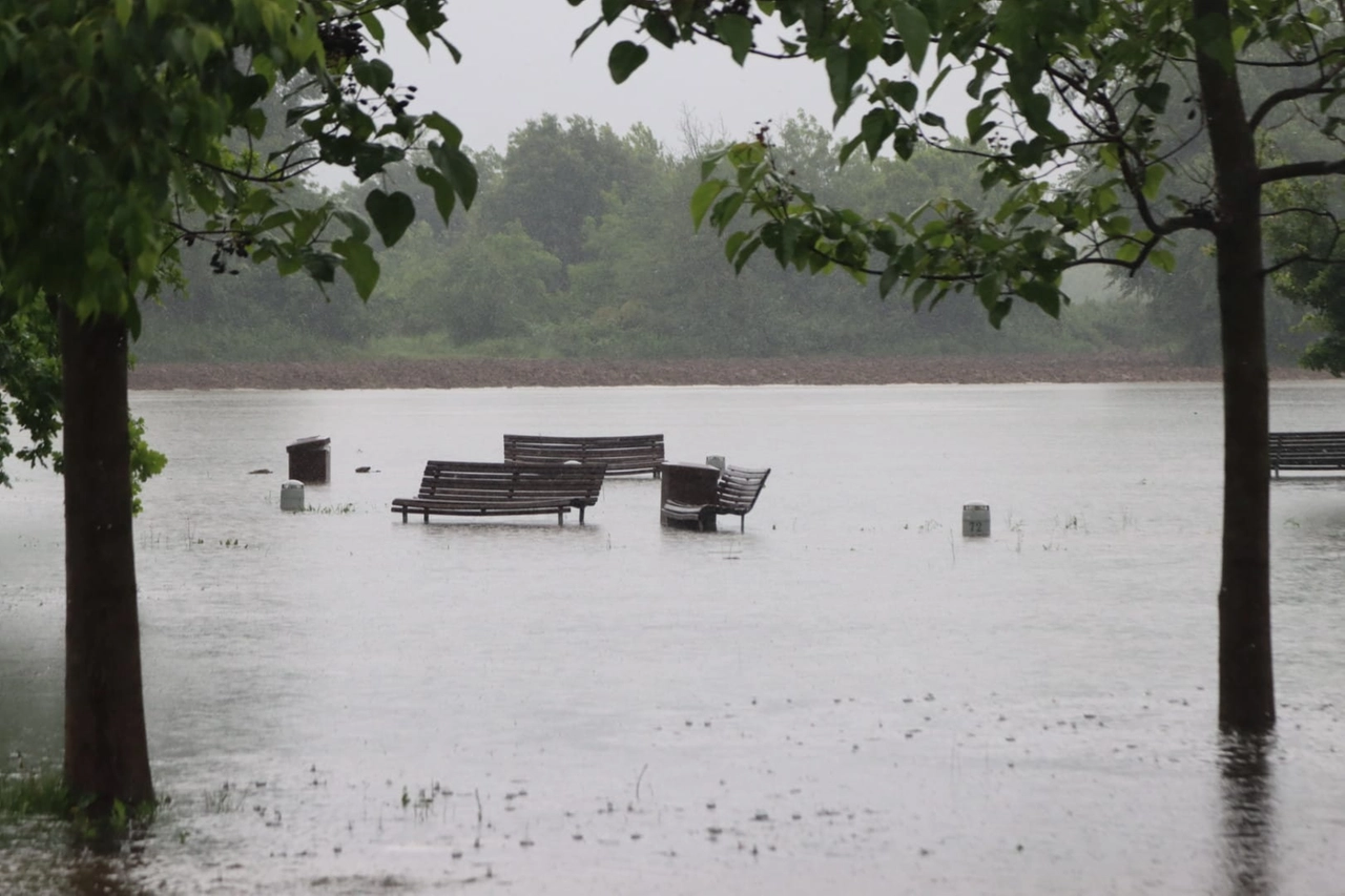 Maltempo a Milano: Pontelambro invaso dall'acqua