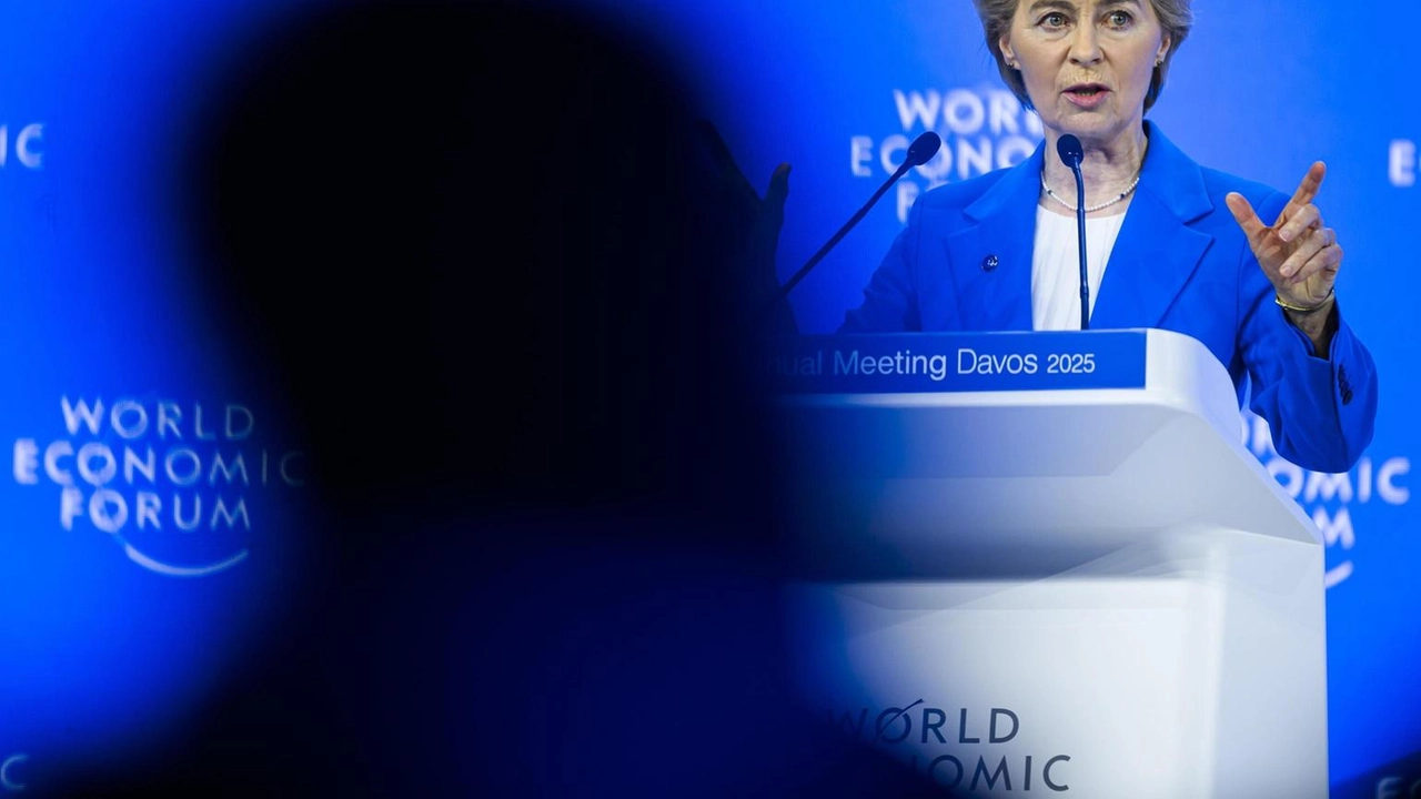 La presidente della Commissione europea sottolinea l'importanza dei negoziati con la nuova amministrazione USA a Davos.