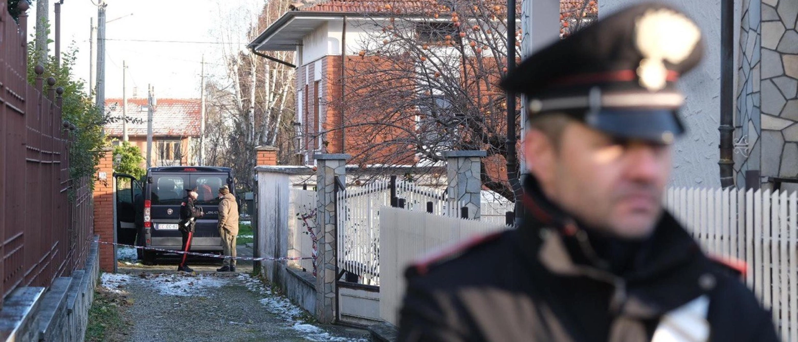 La donna soffriva di depressione post partum, nel pomeriggio la donna avrebbe dovuto recarsi dallo psicologo che la seguiva. Ricoverata in ospedale, non è in pericolo di vita. A fare la tragica scoperta il papà della piccola, trovata cadavere nella vasca da bagno