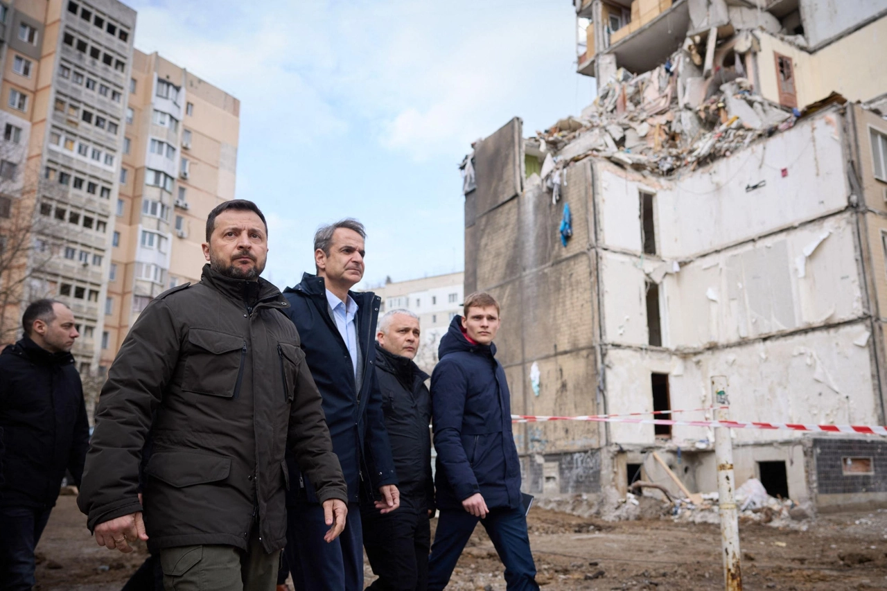 Il presidente ucraino Volodymyr Zelensky con il premier greco Kyriakos Mitsotakis a Odessa