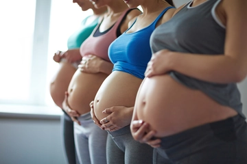 Gestazione per altri, come funziona negli altri Paesi la maternità surrogata