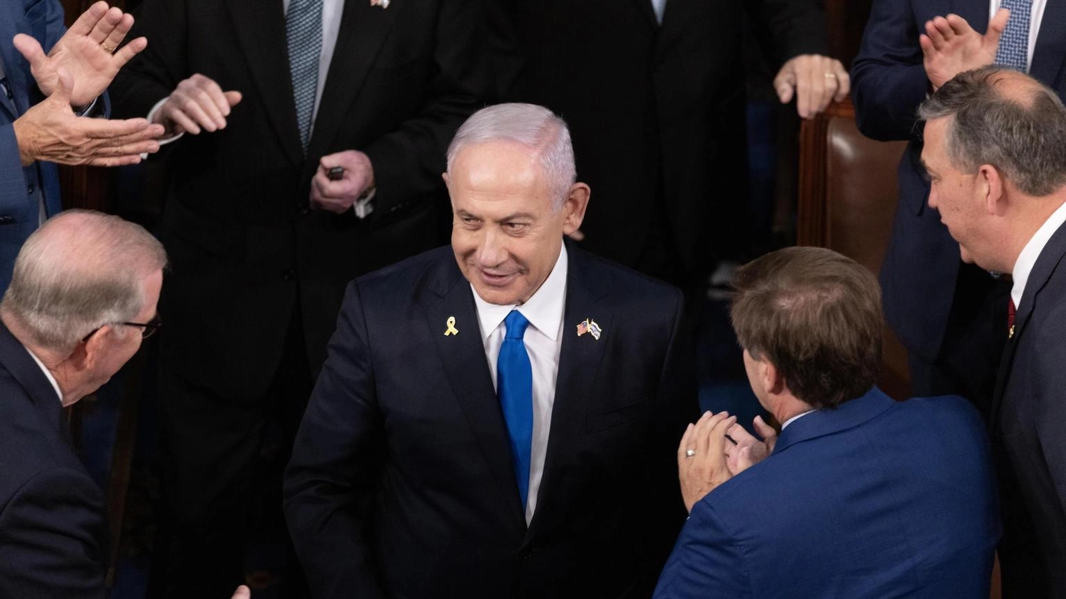 Netanyahu al Congresso Usa rende omaggio a Trump