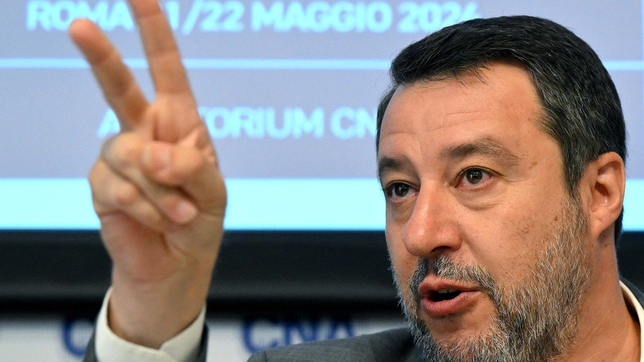 Destinazione Europa, Salvini: "Il piano casa? Una delle nostre priorità per battere la burocrazia"