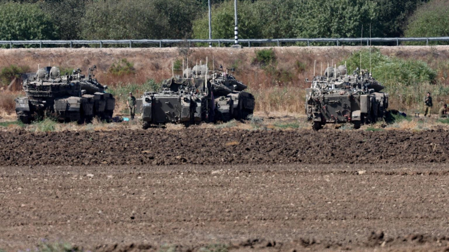 Idf, 50 razzi e 2 droni lanciati da Hezbollah contro la Galilea