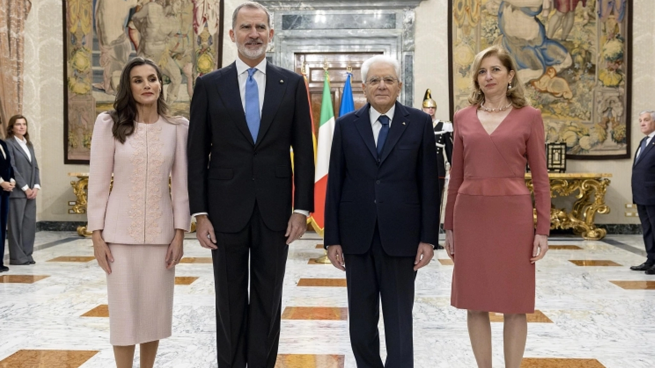 Letizia ha accompagnato il marito nel nostro Paese. I sovrani hanno incontrato il presidente Mattarella, la premier Meloni e sono stati poi ospiti in Parlamento.