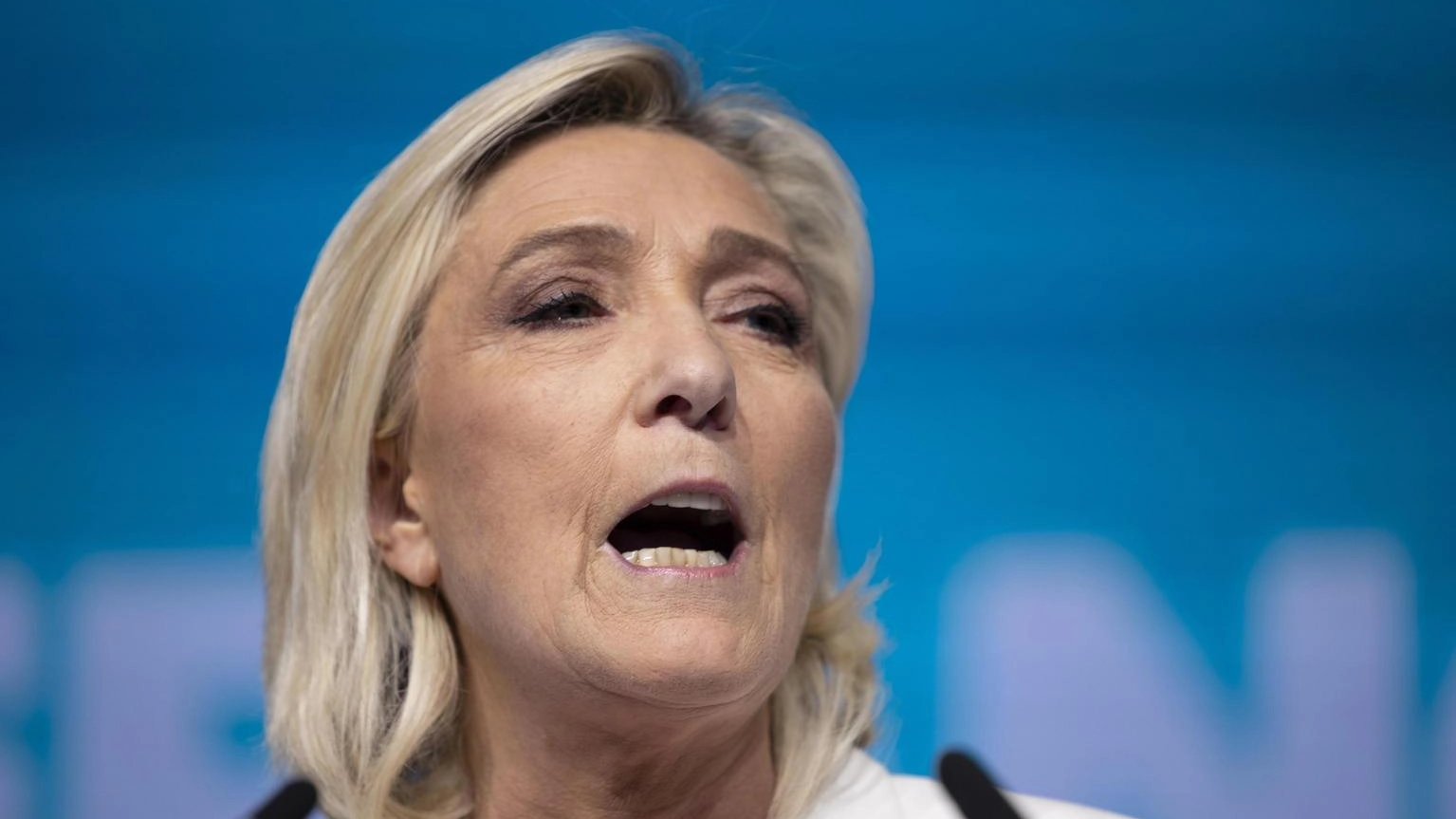 Le Pen attacca il fronte contro di lei, 'è grottesco'